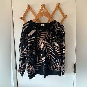 Sseko Designs Size 1 Bwindi Sweatshirt (fits size range of XS-M)